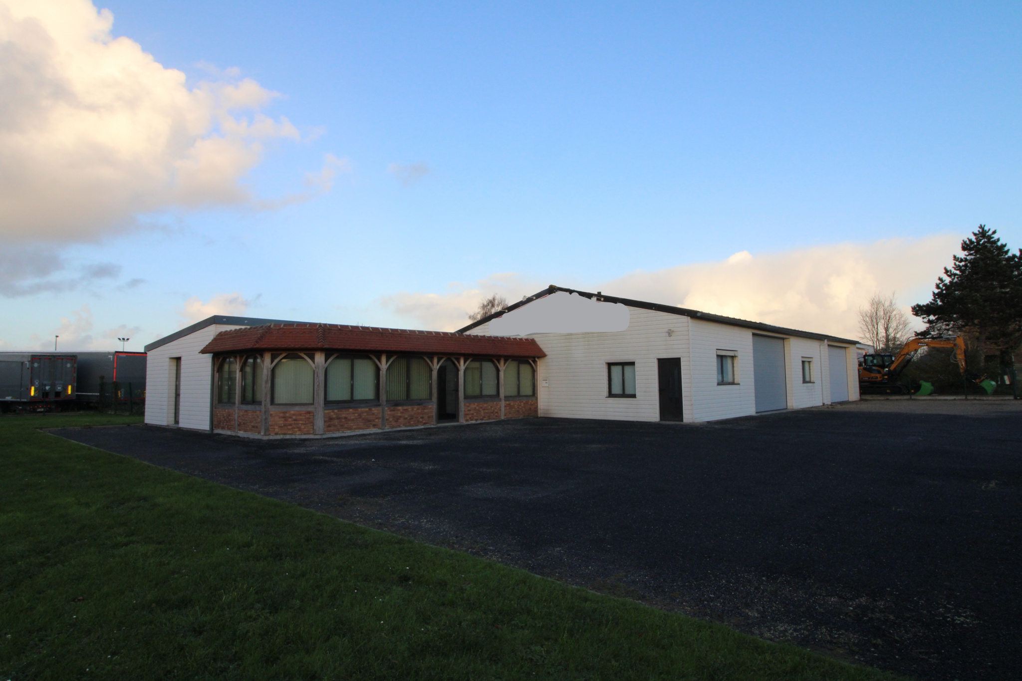 INVESTISSEMENT LOCATIF : Bâtiment Industriel Loué