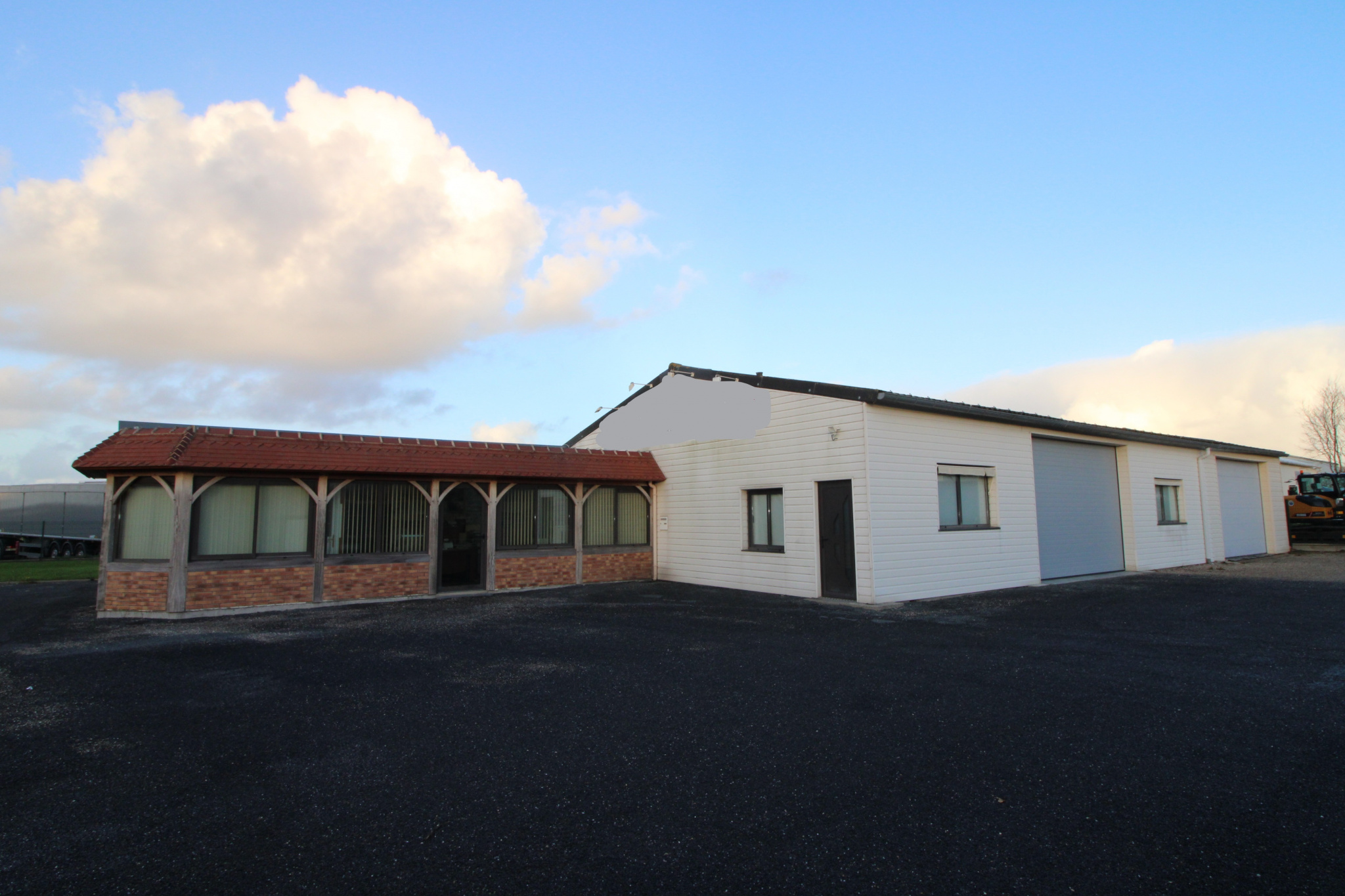 INVESTISSEMENT LOCATIF : Bâtiment Industriel Loué
