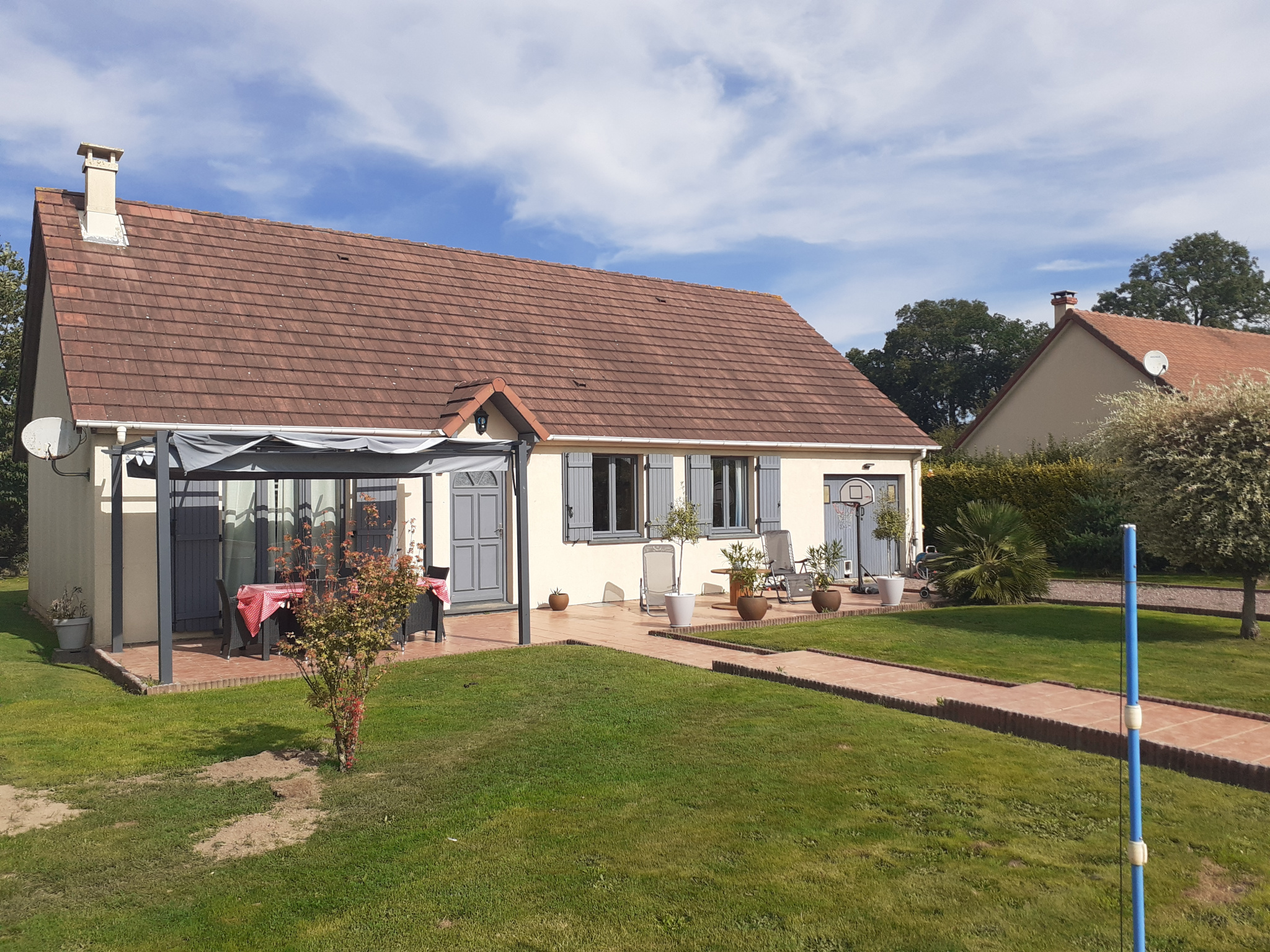 PAVILLON DE PLAIN PIED TRES SOIGNE  - ENTRE OFFRANVILLE ET L