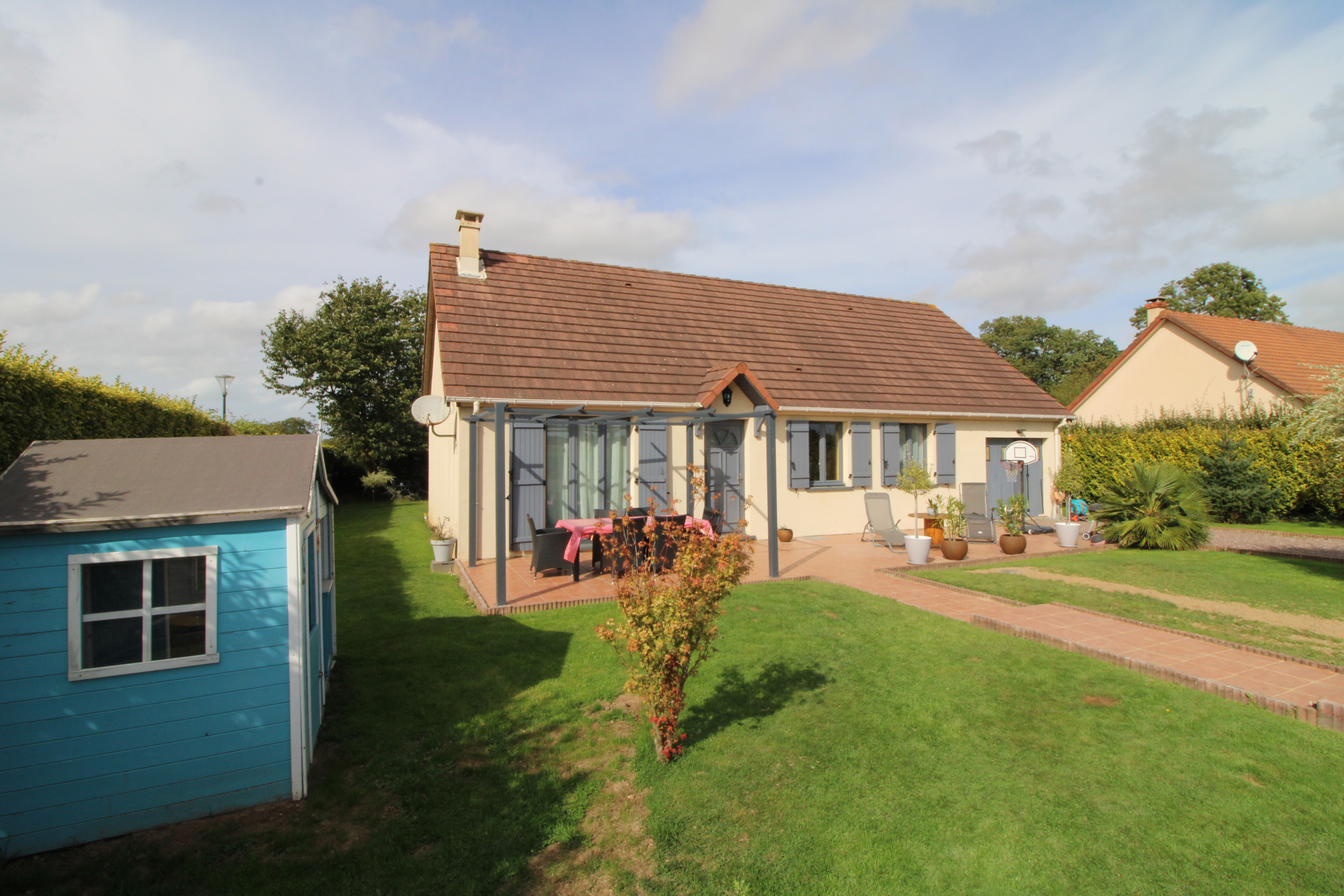 PAVILLON DE PLAIN PIED TRES SOIGNE  - ENTRE OFFRANVILLE ET L
