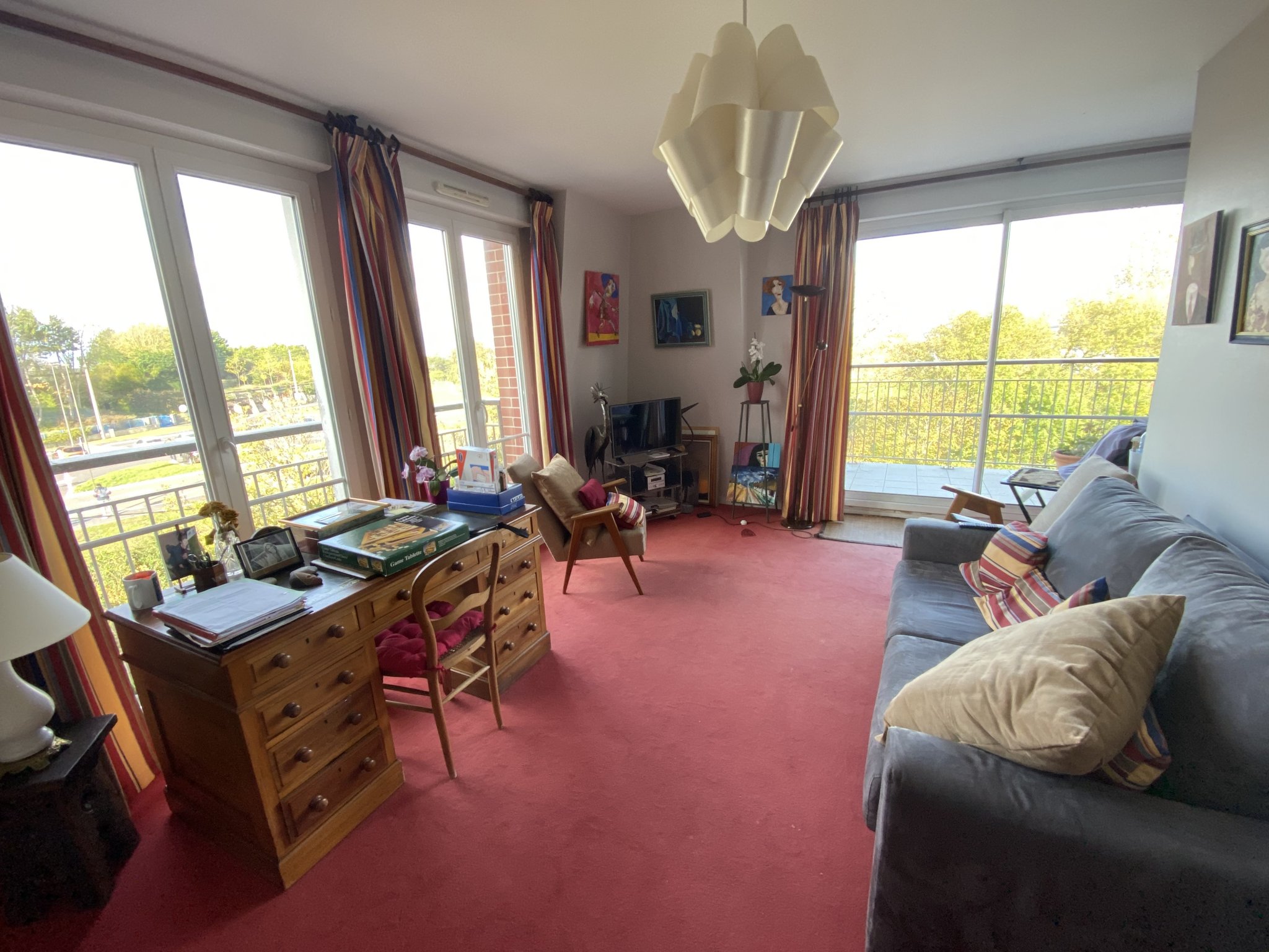 APPARTEMENT F4 ~124 m2  DANS UNE RESIDENCE AVEC ASCENSEUR A