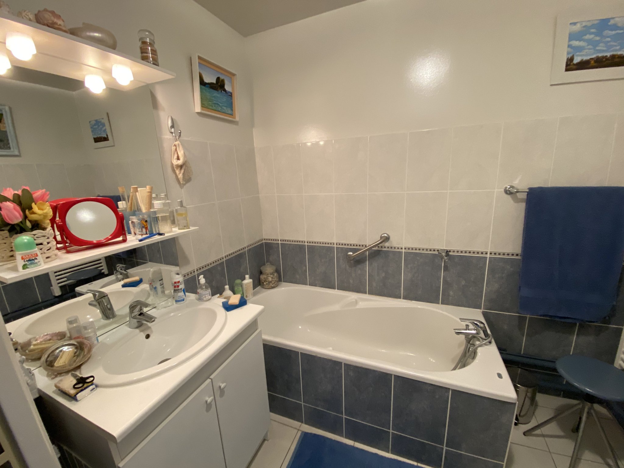 APPARTEMENT F4 ~124 m2  DANS UNE RESIDENCE AVEC ASCENSEUR A