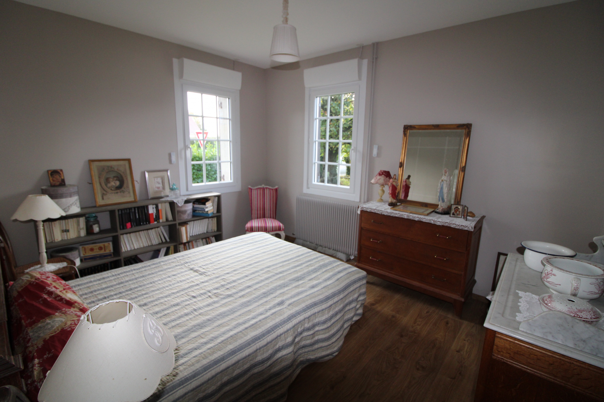 5 MINUTES DE LUNERAY, BELLE MAISON NORMANDE OFFRANT 6 CHAMBR