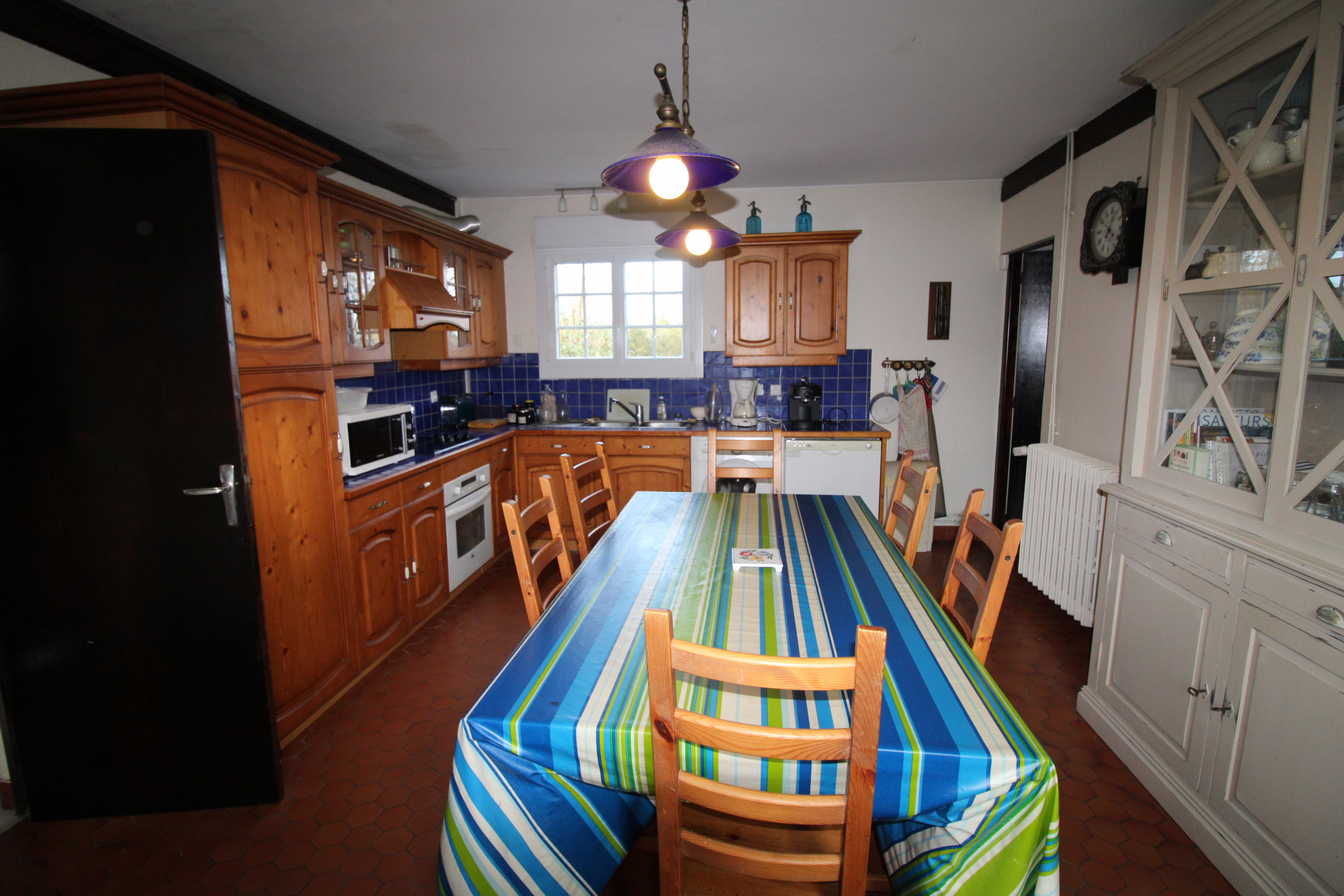 5 MINUTES DE LUNERAY, BELLE MAISON NORMANDE OFFRANT 6 CHAMBR