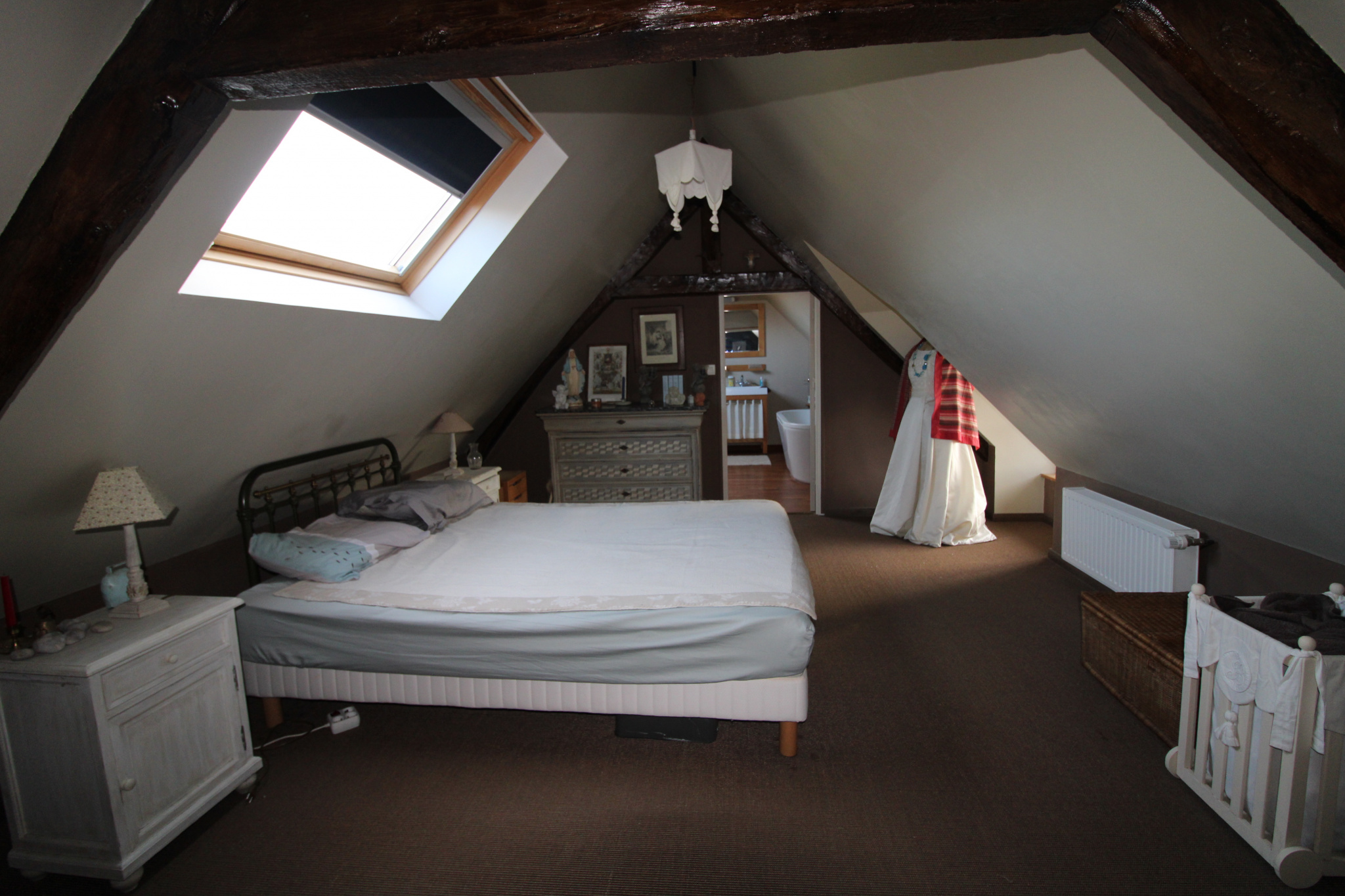 5 MINUTES DE LUNERAY, BELLE MAISON NORMANDE OFFRANT 6 CHAMBR