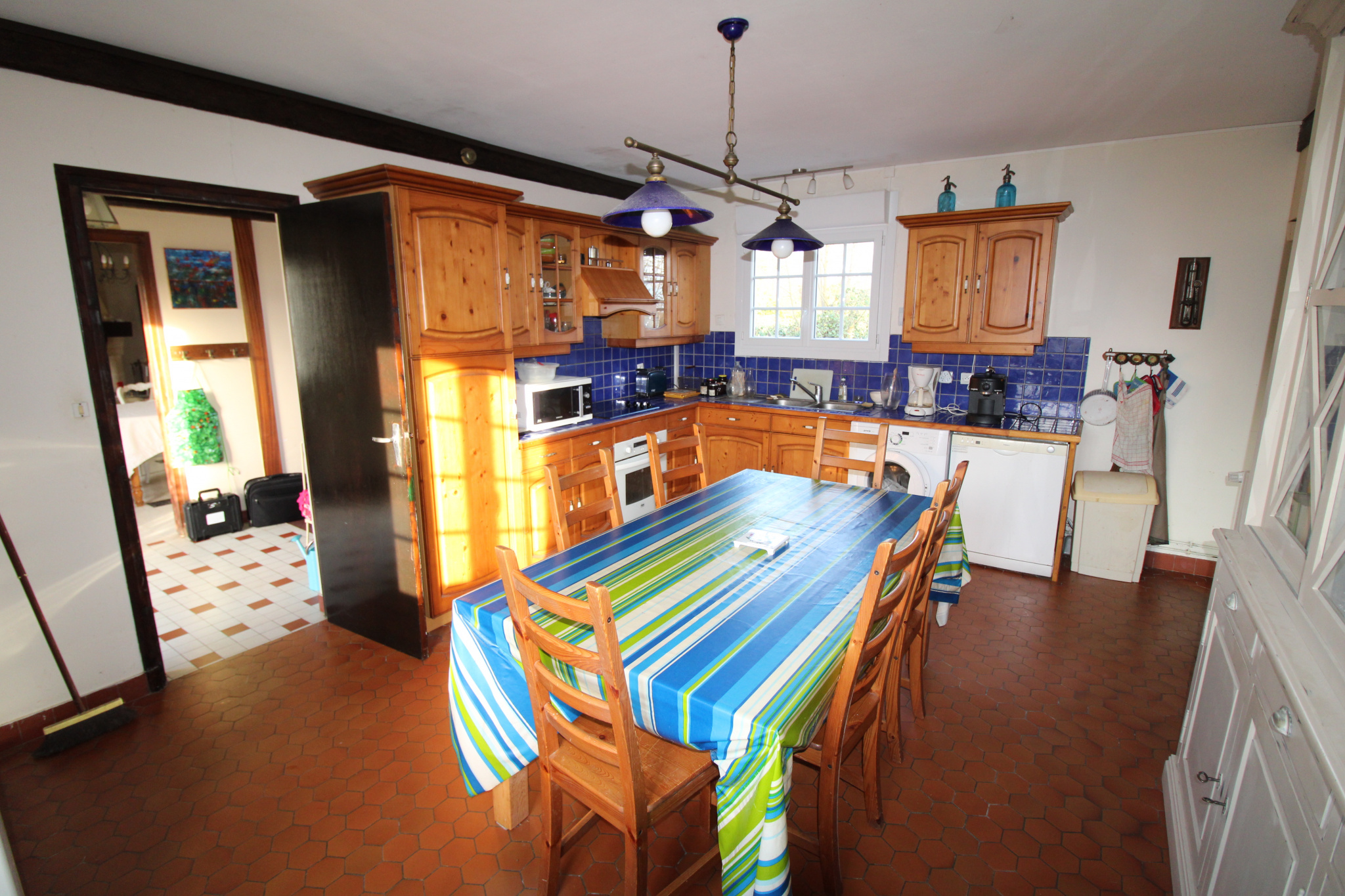 5 MINUTES DE LUNERAY, BELLE MAISON NORMANDE OFFRANT 6 CHAMBR