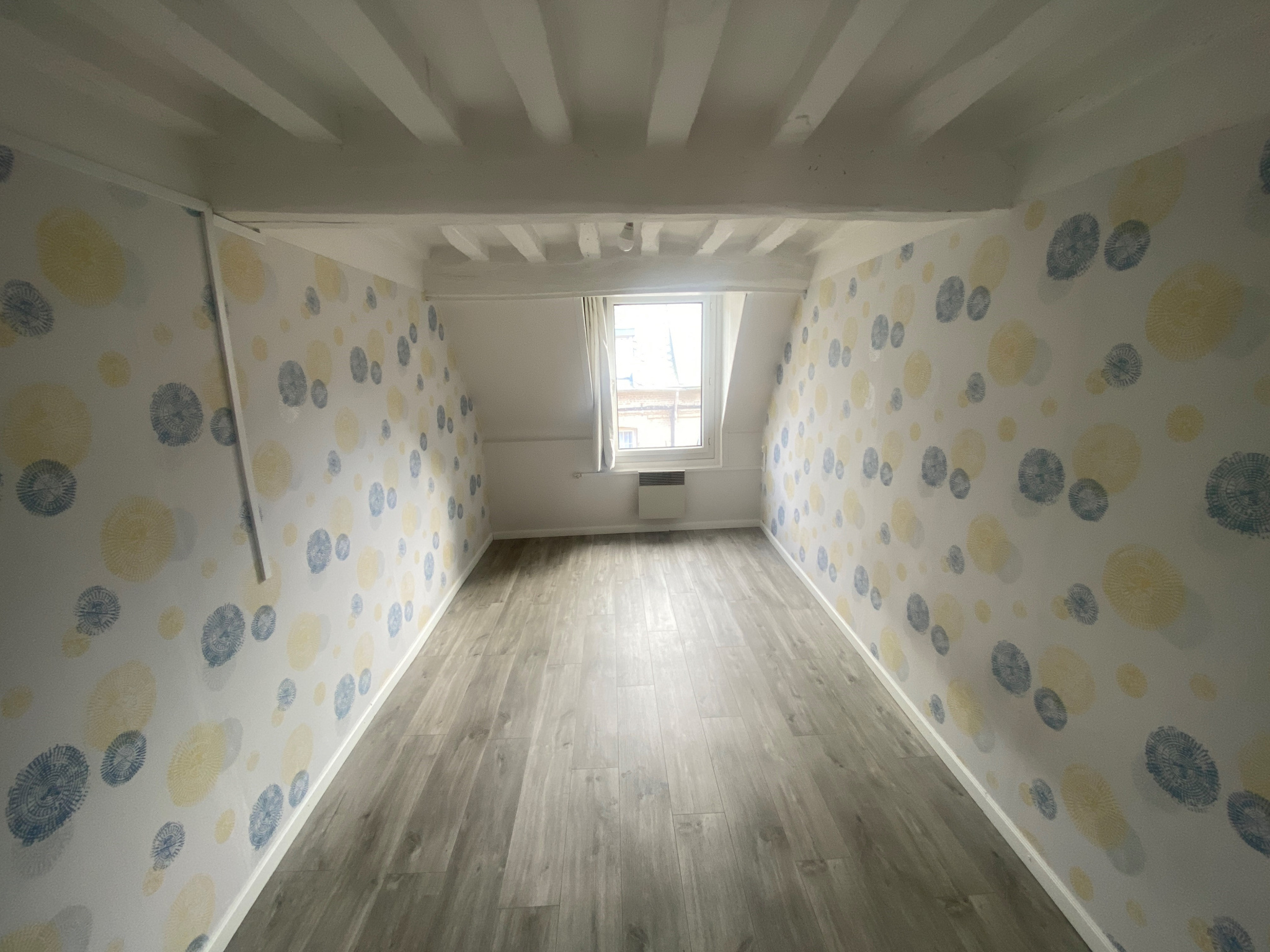 EXCLUSIVITE DIEPPE CENTRE: Appartement de type F2 exposé ple