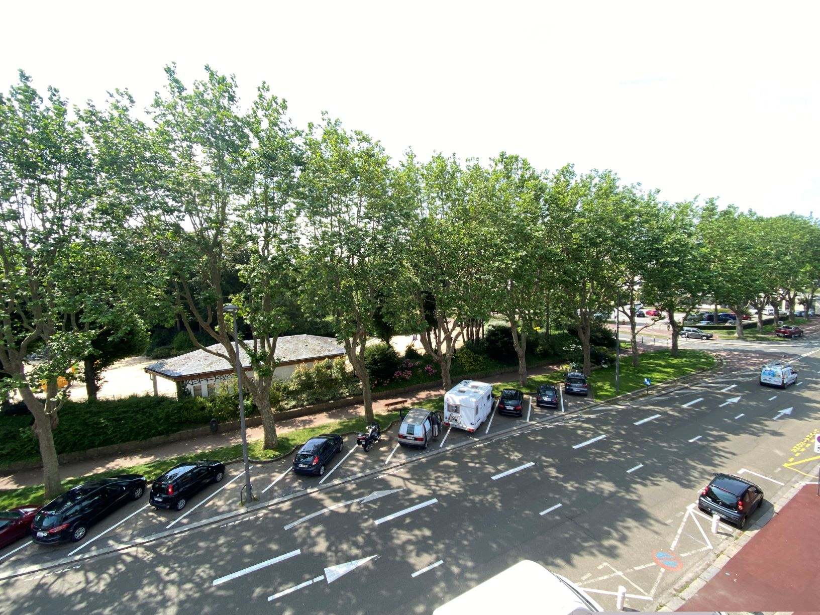 SUPERBE APPARTEMENT AVEC VUE DEGAGEE PLEIN SUD