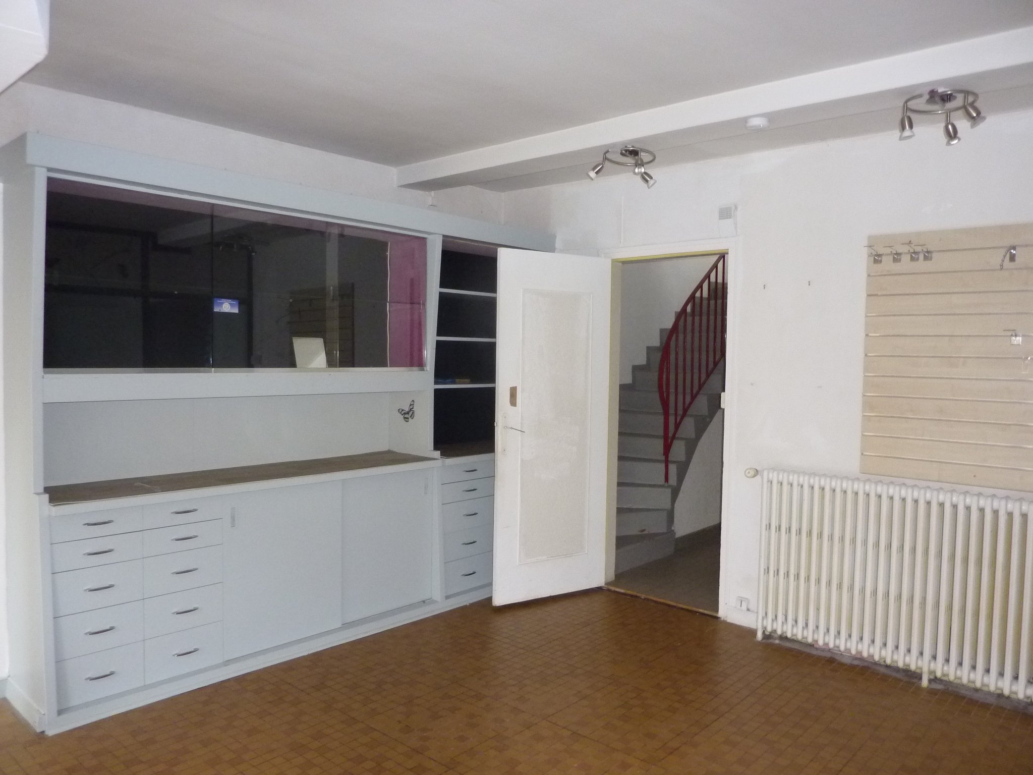 LOCAL COMMERCIAL JANVAL RUE COMMERCANTE