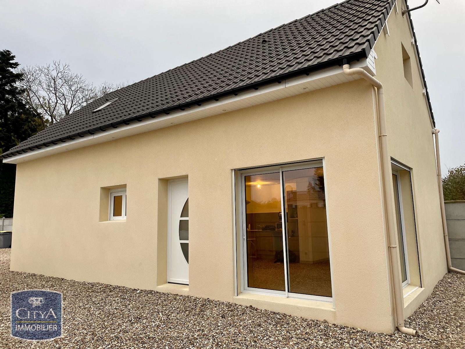 Maison à louer &bull; 4 pièces &bull; 3 chambres &bull; 81.02m² &bull; LUNERAY LUNERAY