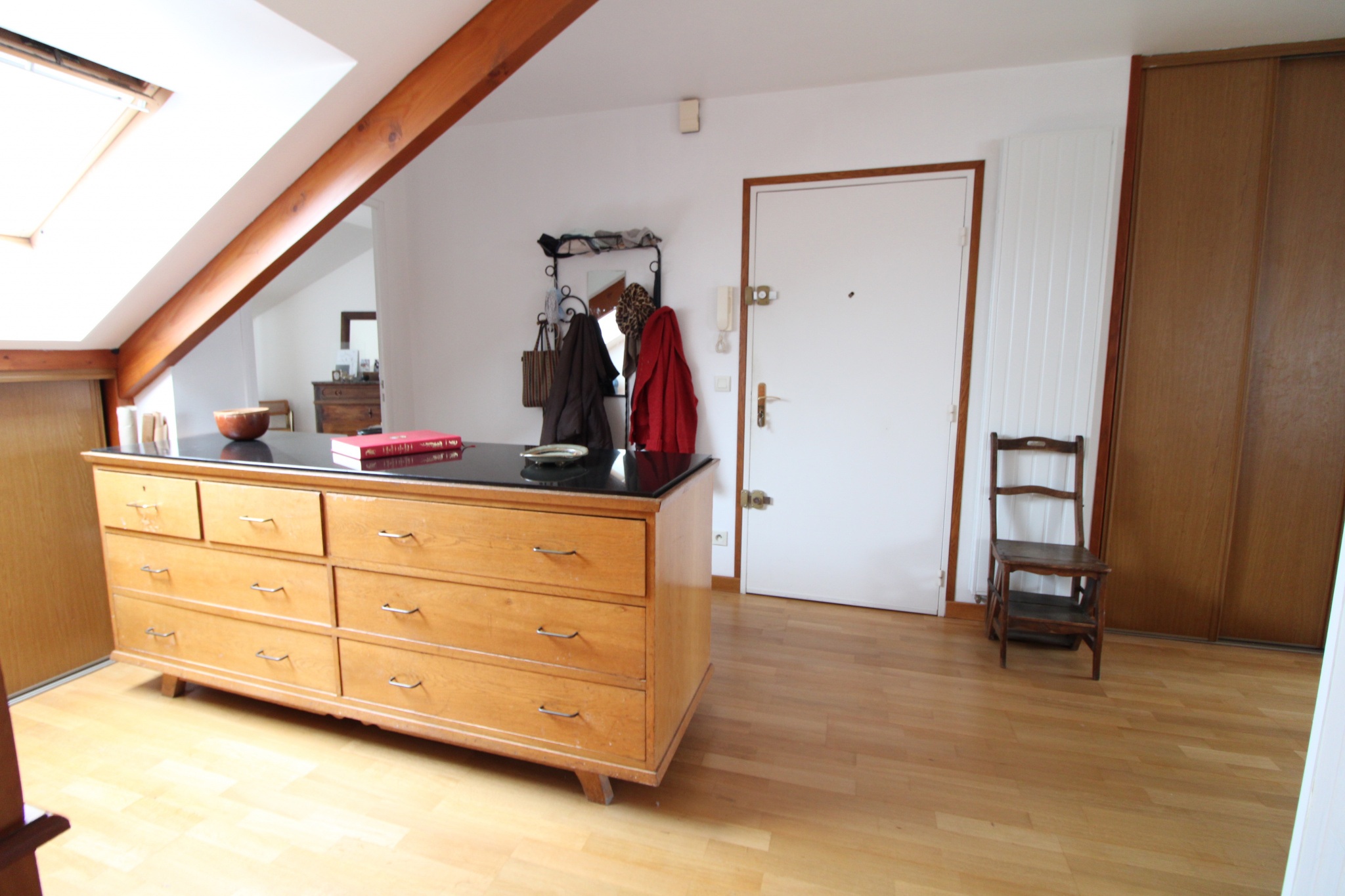EN PLEIN COEUR DE LUNERAY APPARTEMENT DANS RÉSIDENCE SÉCURIS