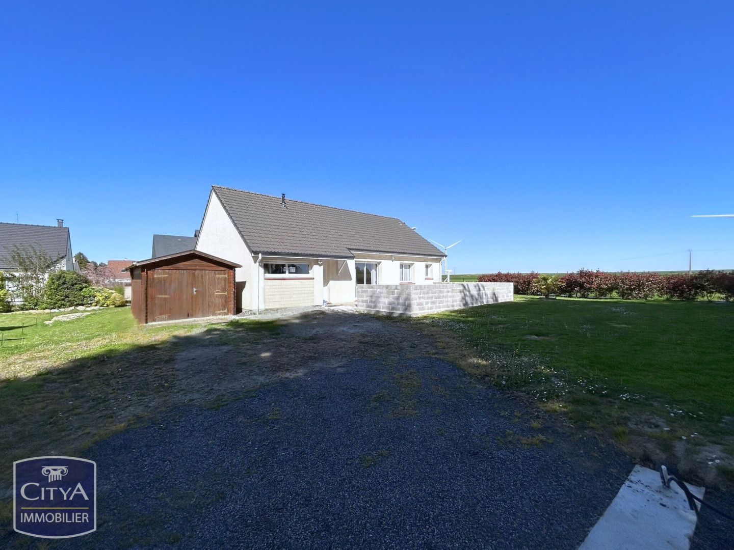 Maison avec terrain • 5 pièces • 3 chambres • 100m² • Luneray Luneray