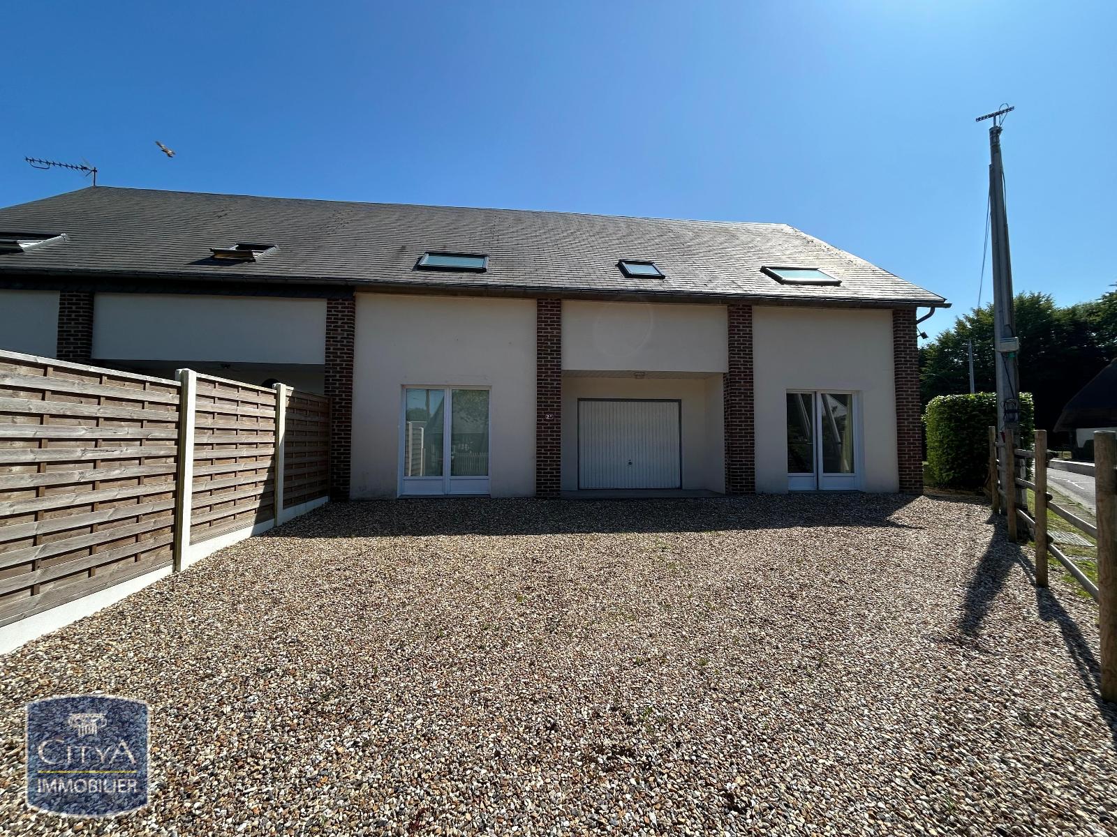 Maison à vendre • 8 pièces • 5 chambres • 153.0m² • Canville-les-Deux-Églises Canville-les-Deux-Églises