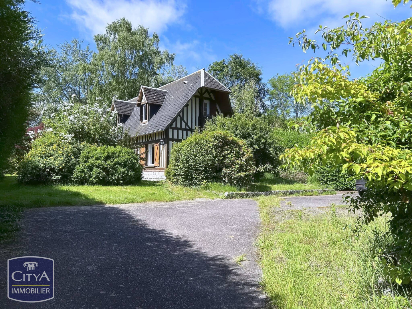 Maison avec terrain • 4 pièces • 3 chambres • 107m² • Saint-Valery-en-Caux Saint-Valery-en-Caux